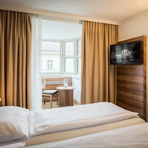 Hotell Enziana