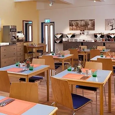Allyouneed Hotel Vienna2 3*, Viena